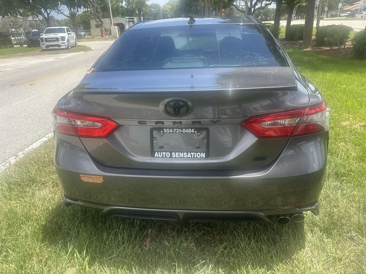 Toyota Camry XLE 2019