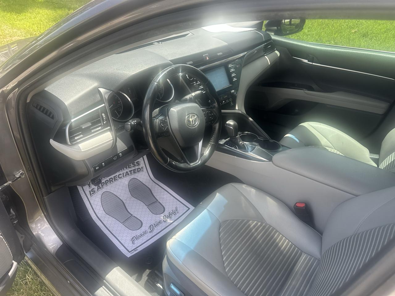 Toyota Camry XLE 2019