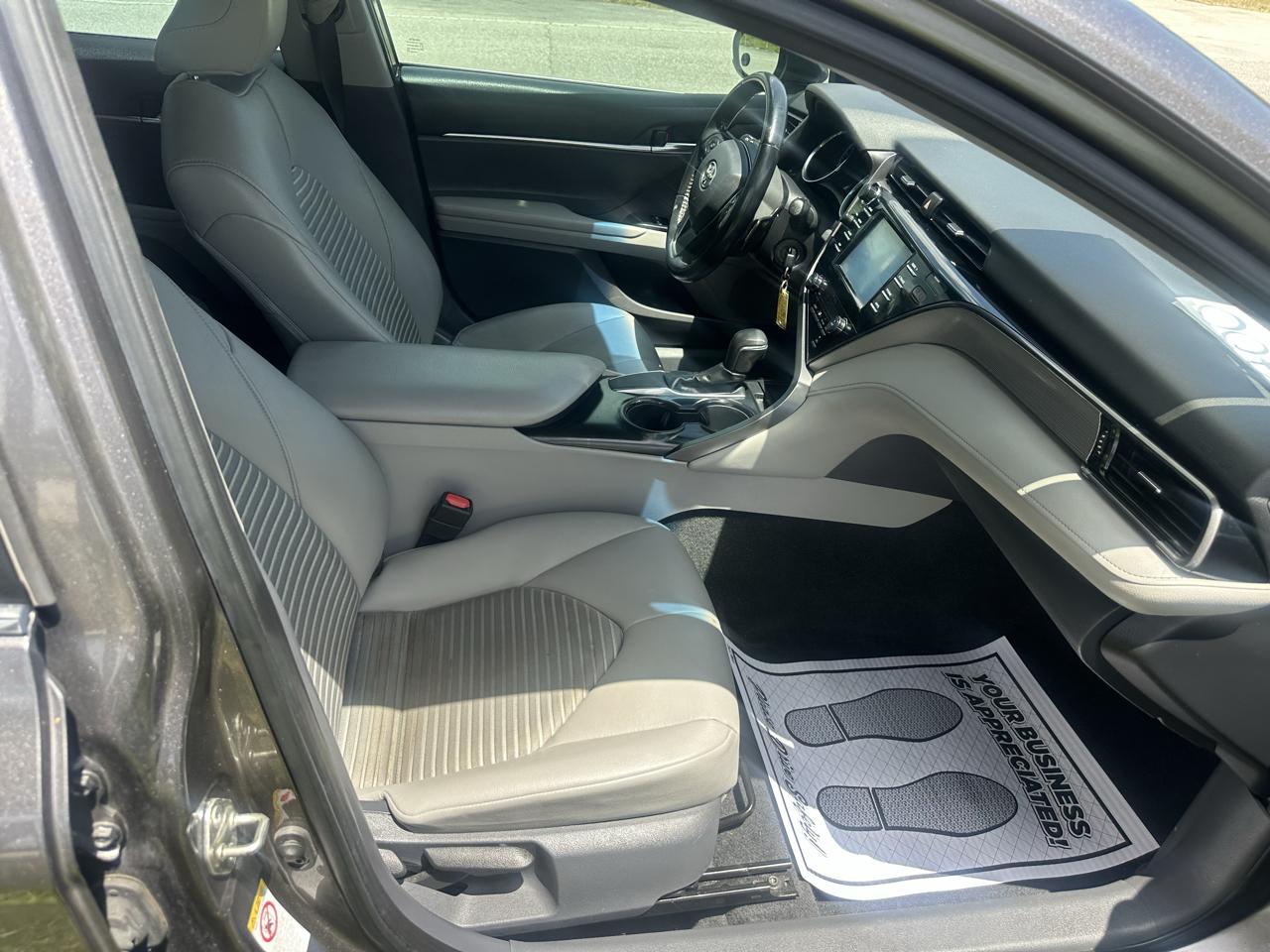 Toyota Camry XLE 2019