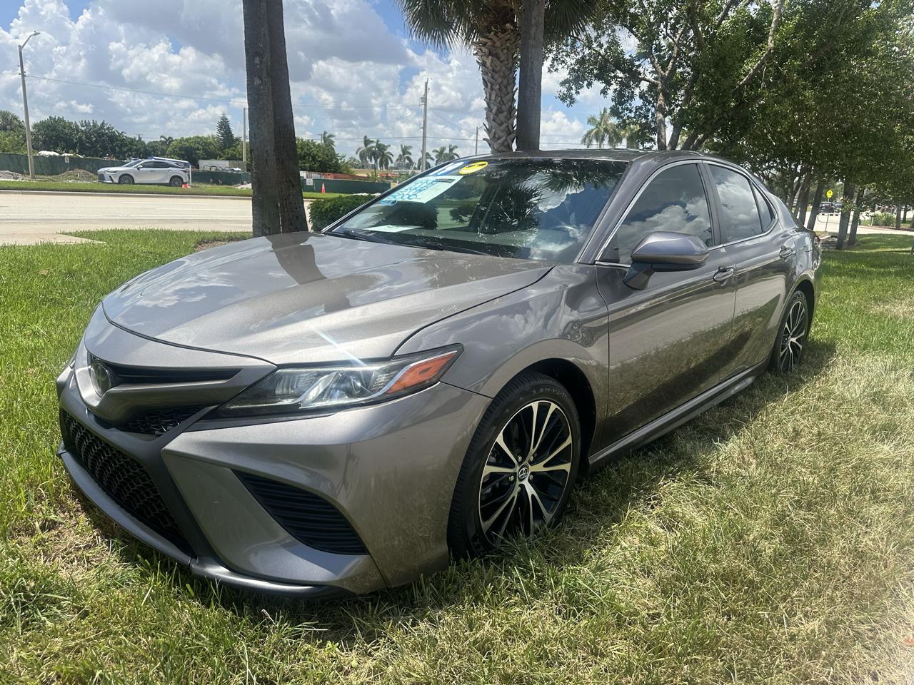 Toyota Camry XLE 2019