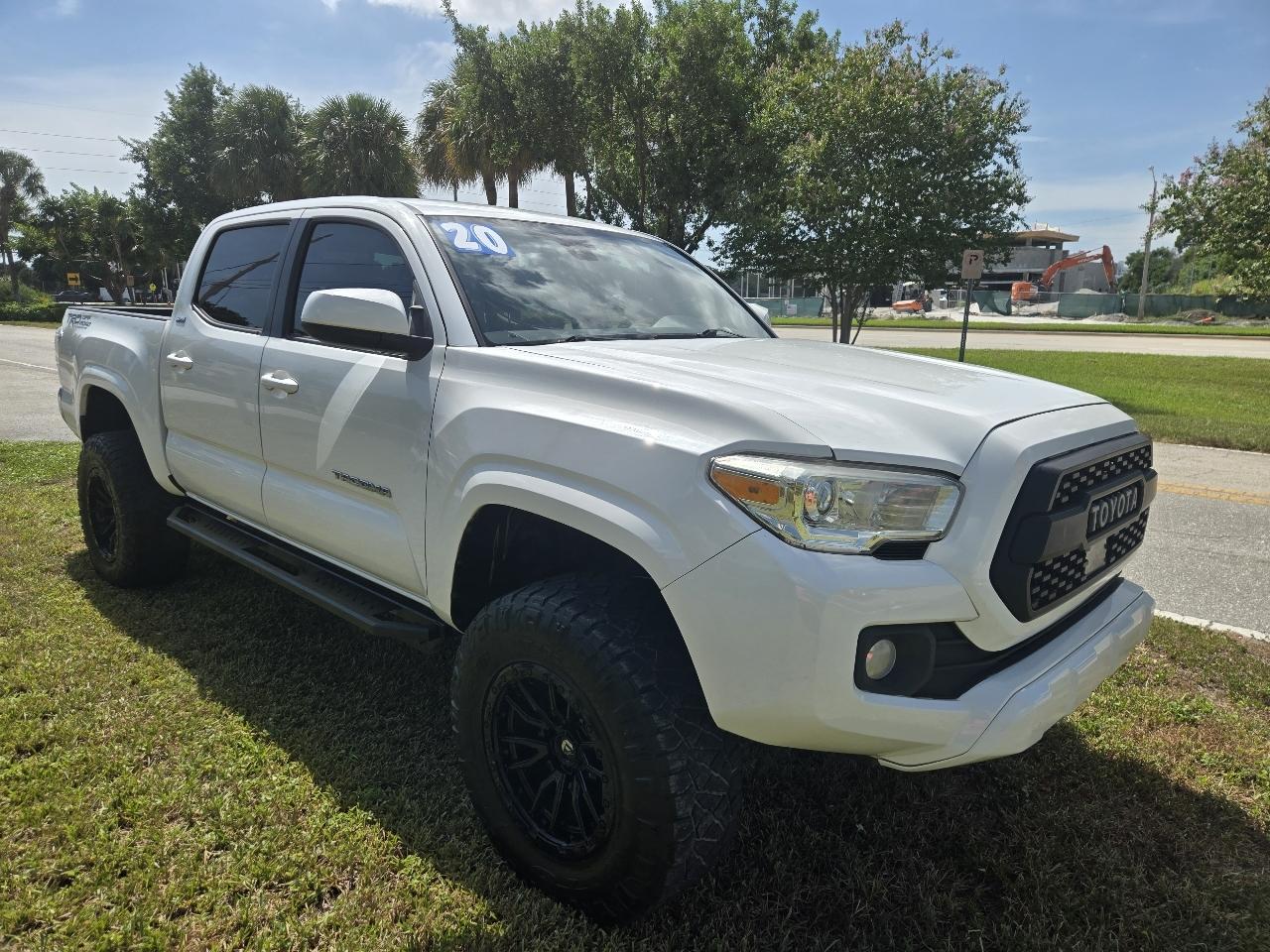 Toyota Tacoma SR5 Double Cab 2020