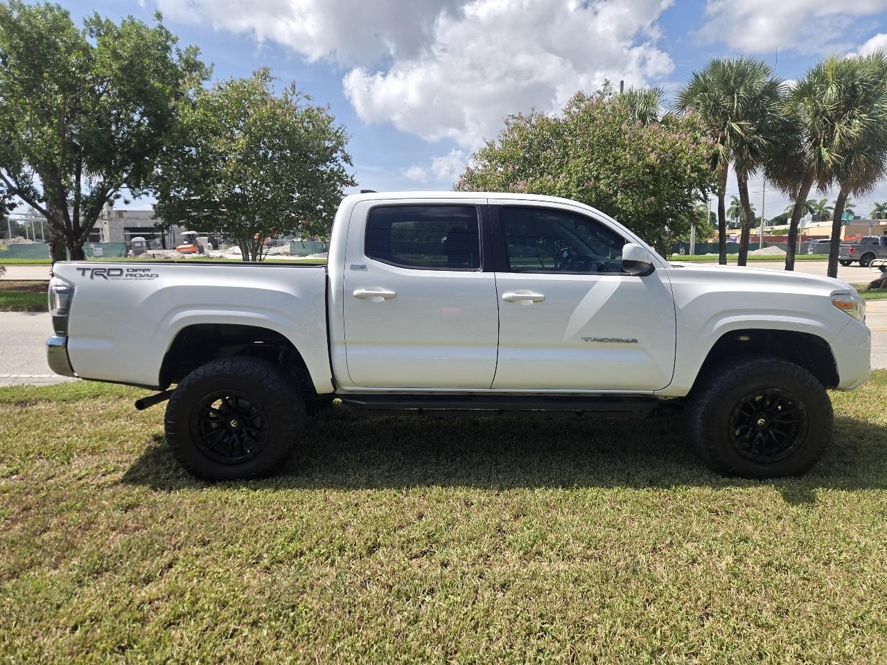 Toyota Tacoma SR5 Double Cab 2020