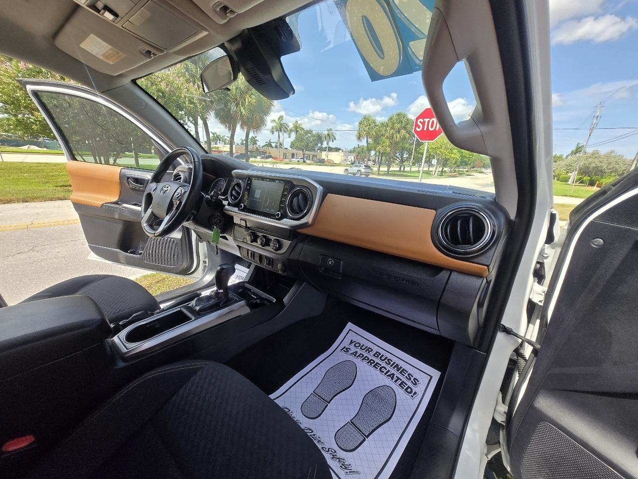 Toyota Tacoma SR5 Double Cab 2020