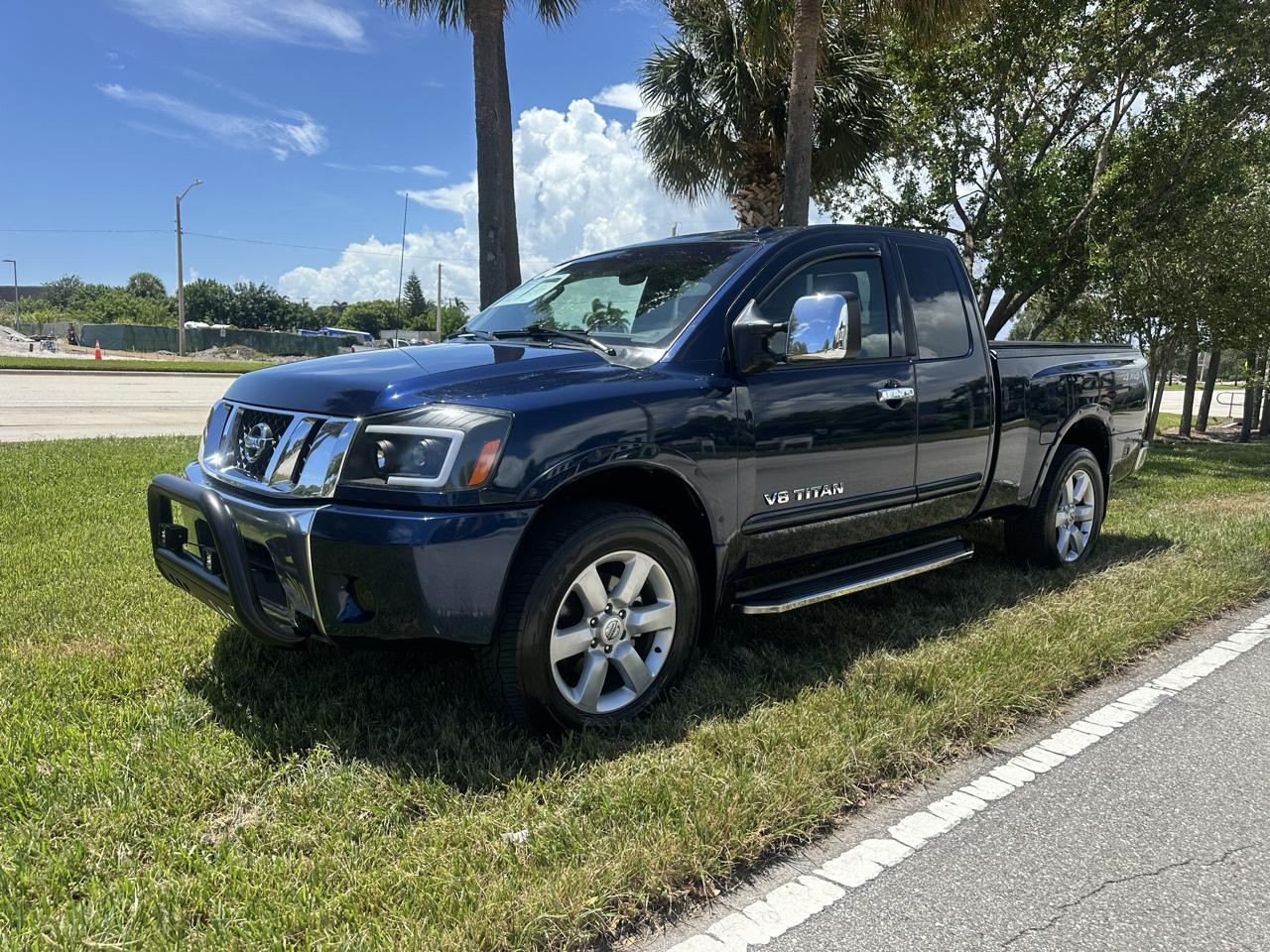 Nissan Titan LE King Cab 4WD SWB 2008