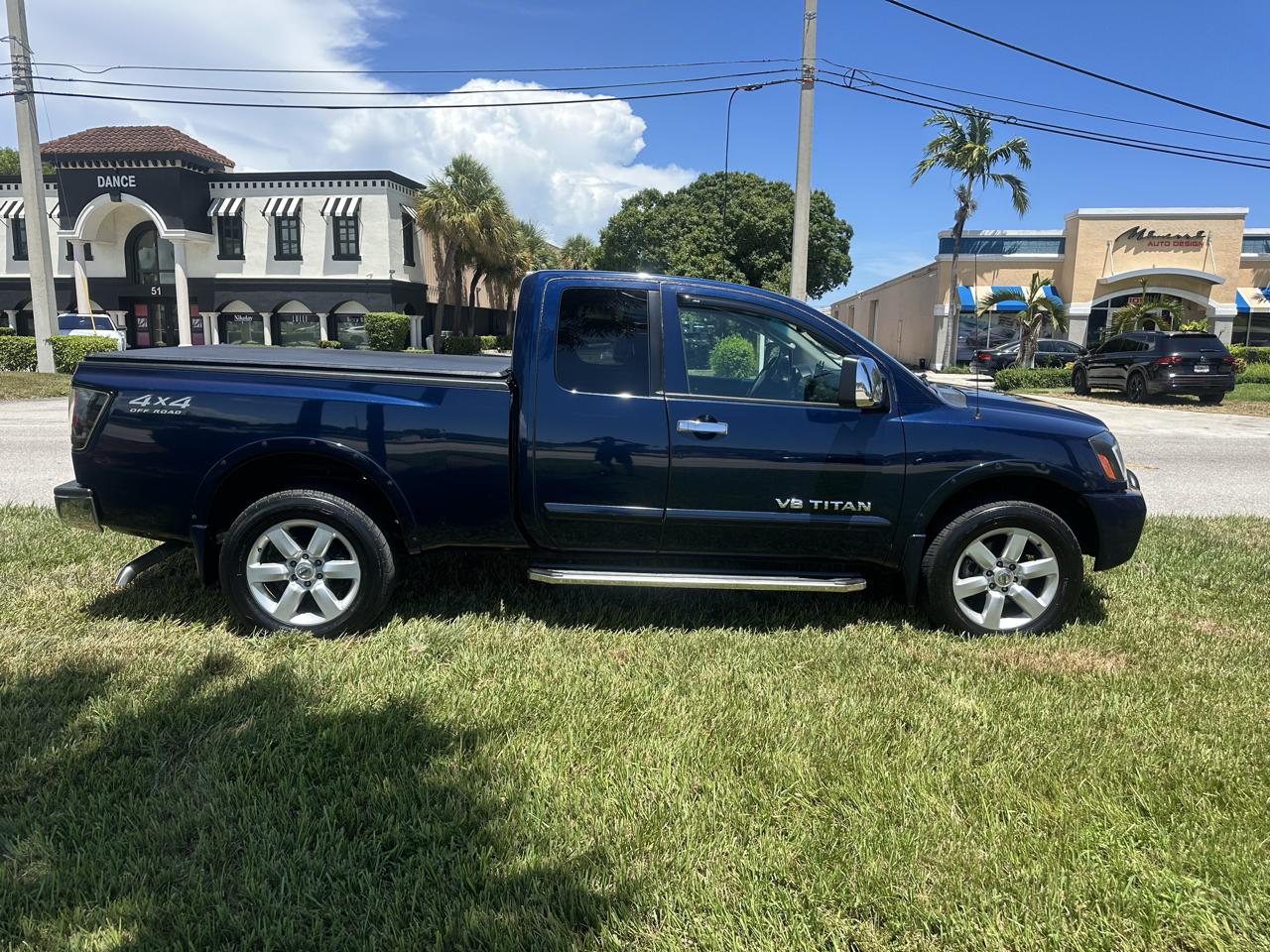 Nissan Titan LE King Cab 4WD SWB 2008