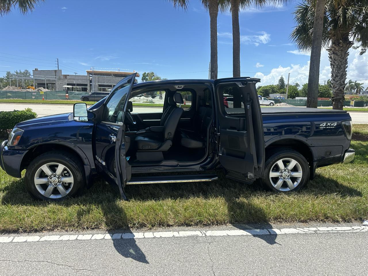 Nissan Titan LE King Cab 4WD SWB 2008