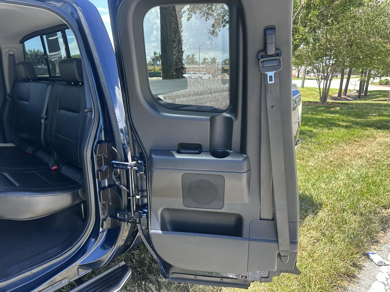 Nissan Titan LE King Cab 4WD SWB 2008