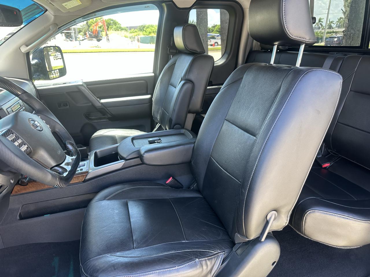 Nissan Titan LE King Cab 4WD SWB 2008