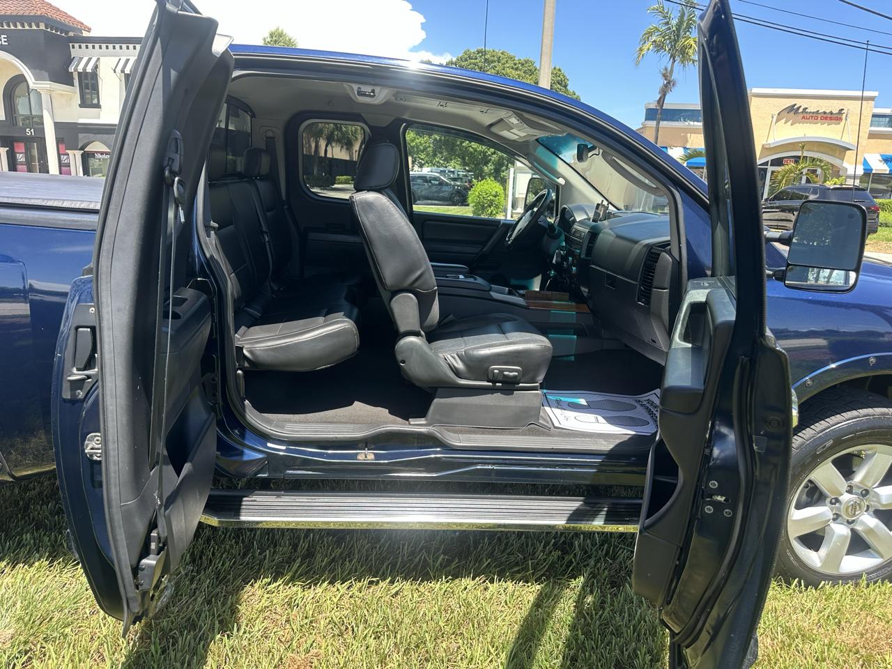 Nissan Titan LE King Cab 4WD SWB 2008