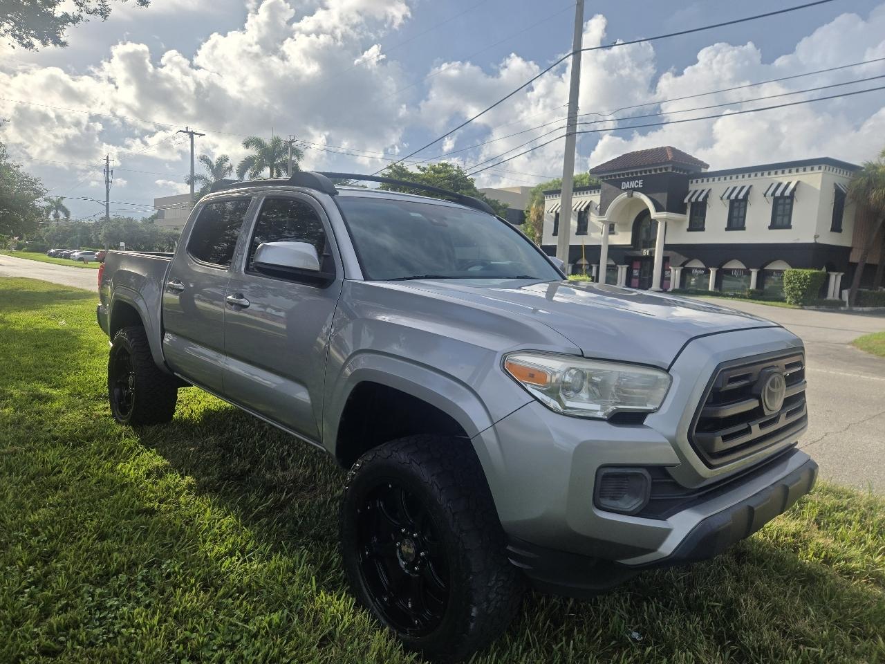Toyota Tacoma 2WD Double Cab I4 AT SR (Natl) 2018
