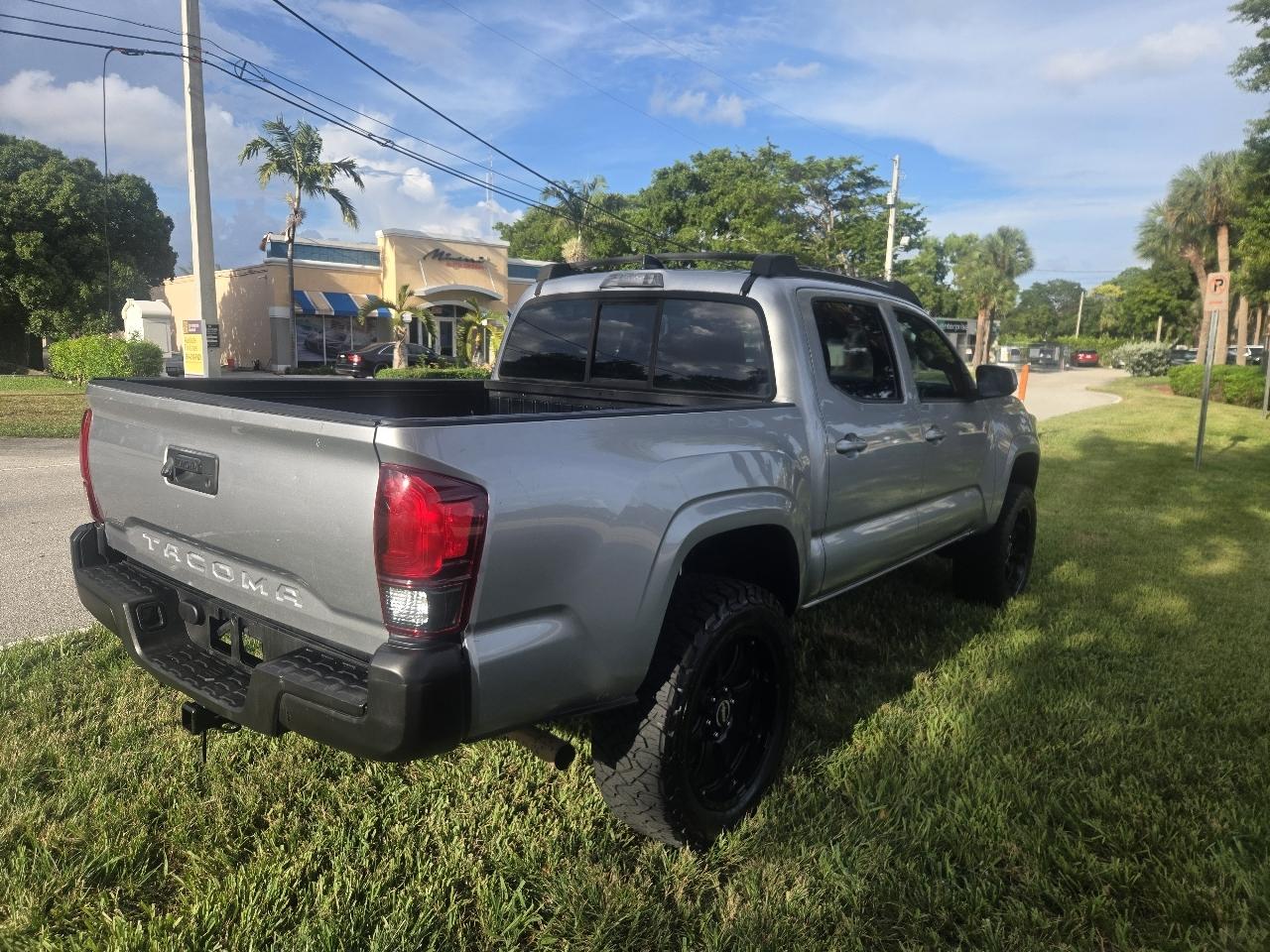 Toyota Tacoma 2WD Double Cab I4 AT SR (Natl) 2018