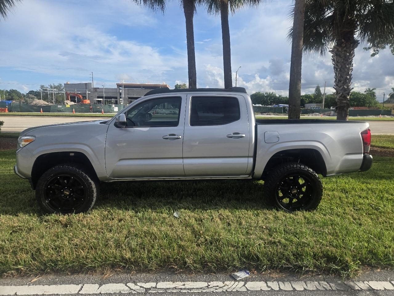 Toyota Tacoma 2WD Double Cab I4 AT SR (Natl) 2018