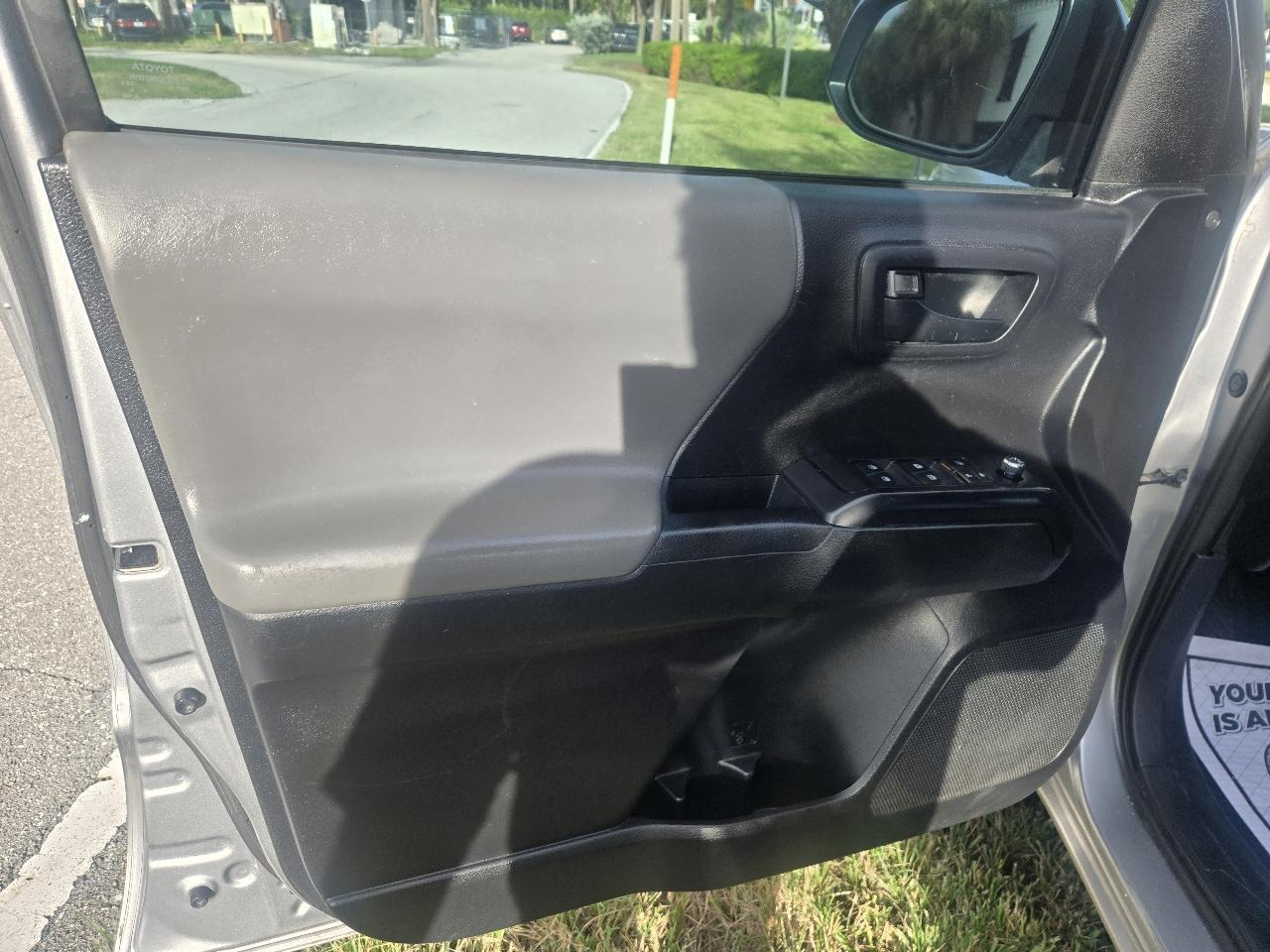 Toyota Tacoma 2WD Double Cab I4 AT SR (Natl) 2018