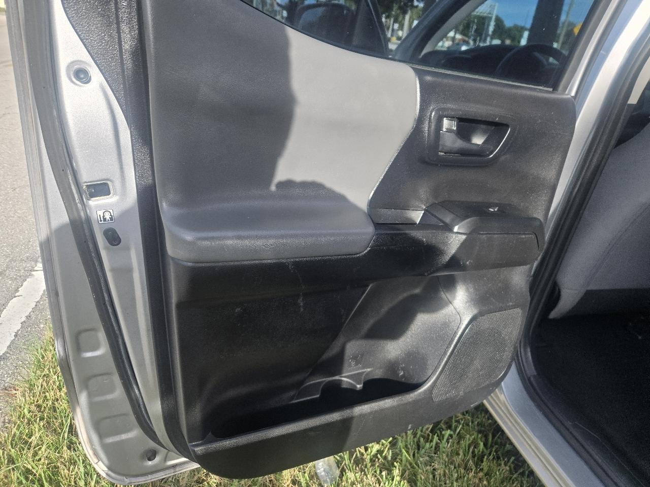 Toyota Tacoma 2WD Double Cab I4 AT SR (Natl) 2018