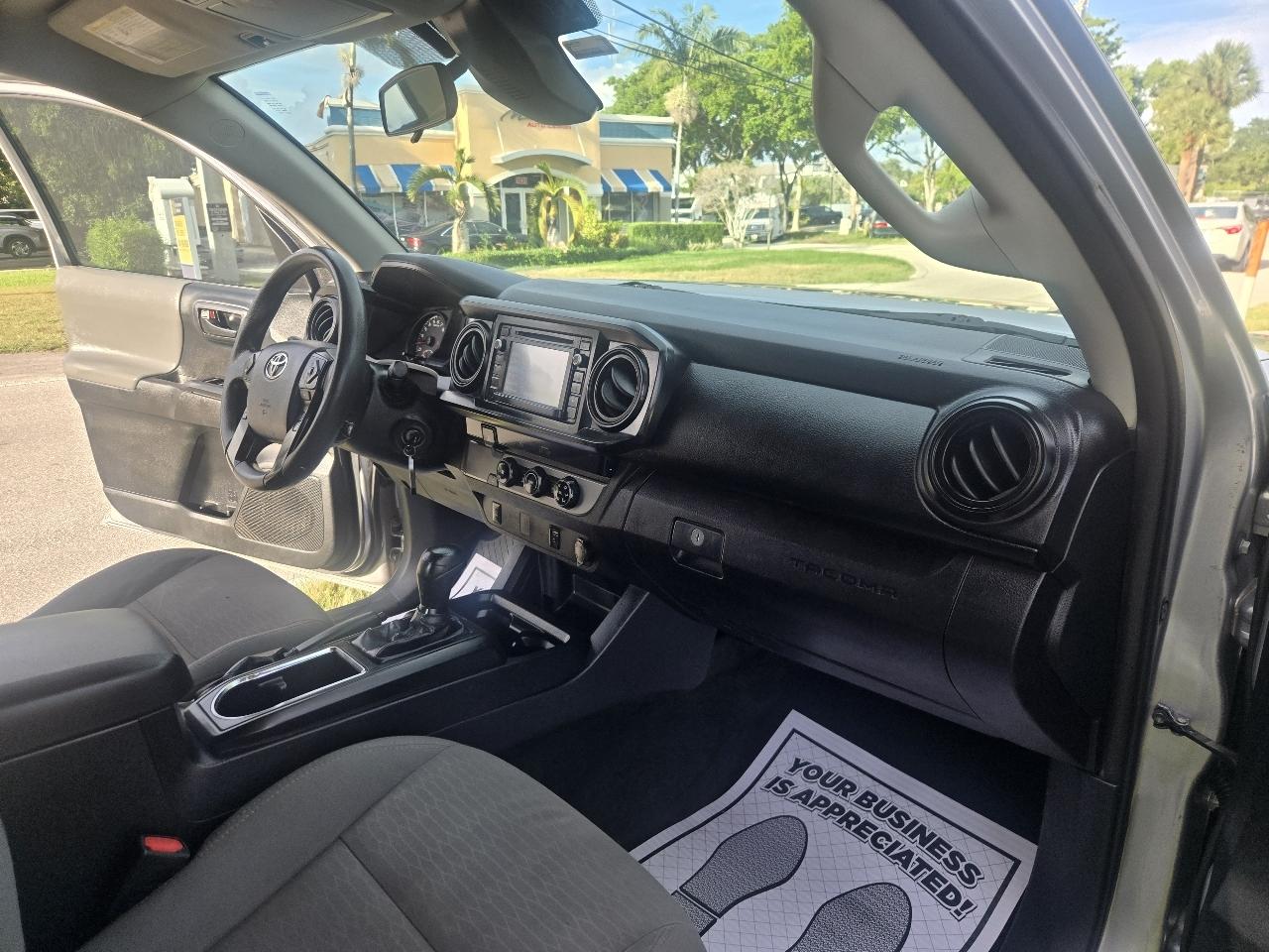 Toyota Tacoma 2WD Double Cab I4 AT SR (Natl) 2018