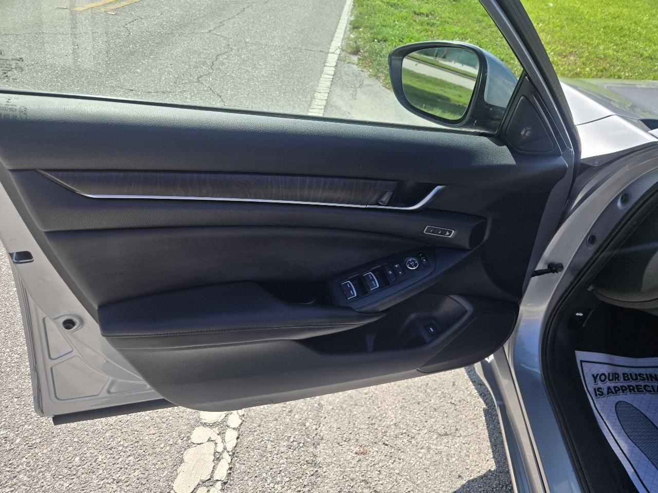 Honda Accord EX-L Sedan AT with Navigation System and XM Radio 2019
