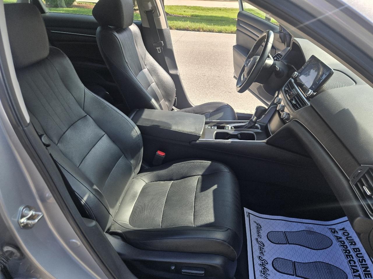 Honda Accord EX-L Sedan AT with Navigation System and XM Radio 2019