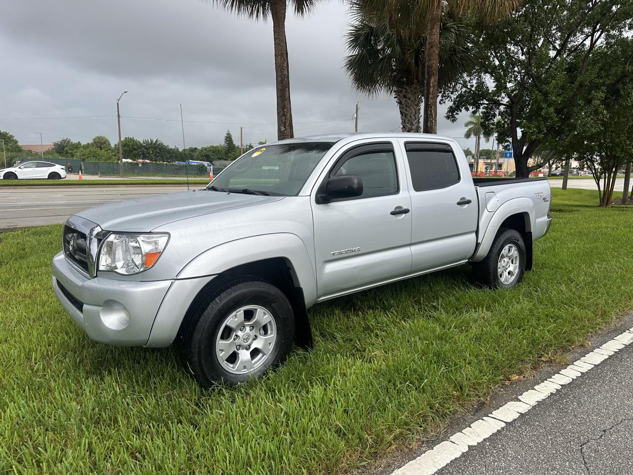 2009 Toyota Tacoma TRD Off Road Double Cab 5' Bed V6 4x4 AT (Natl)