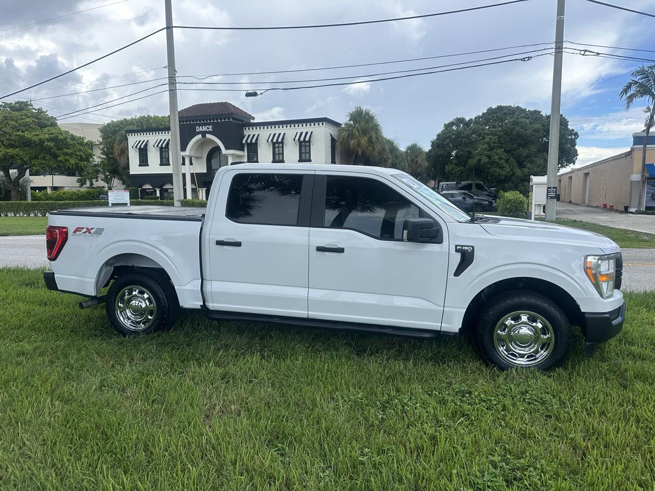 Ford F-150 2WD SuperCrew 157" XL 2021