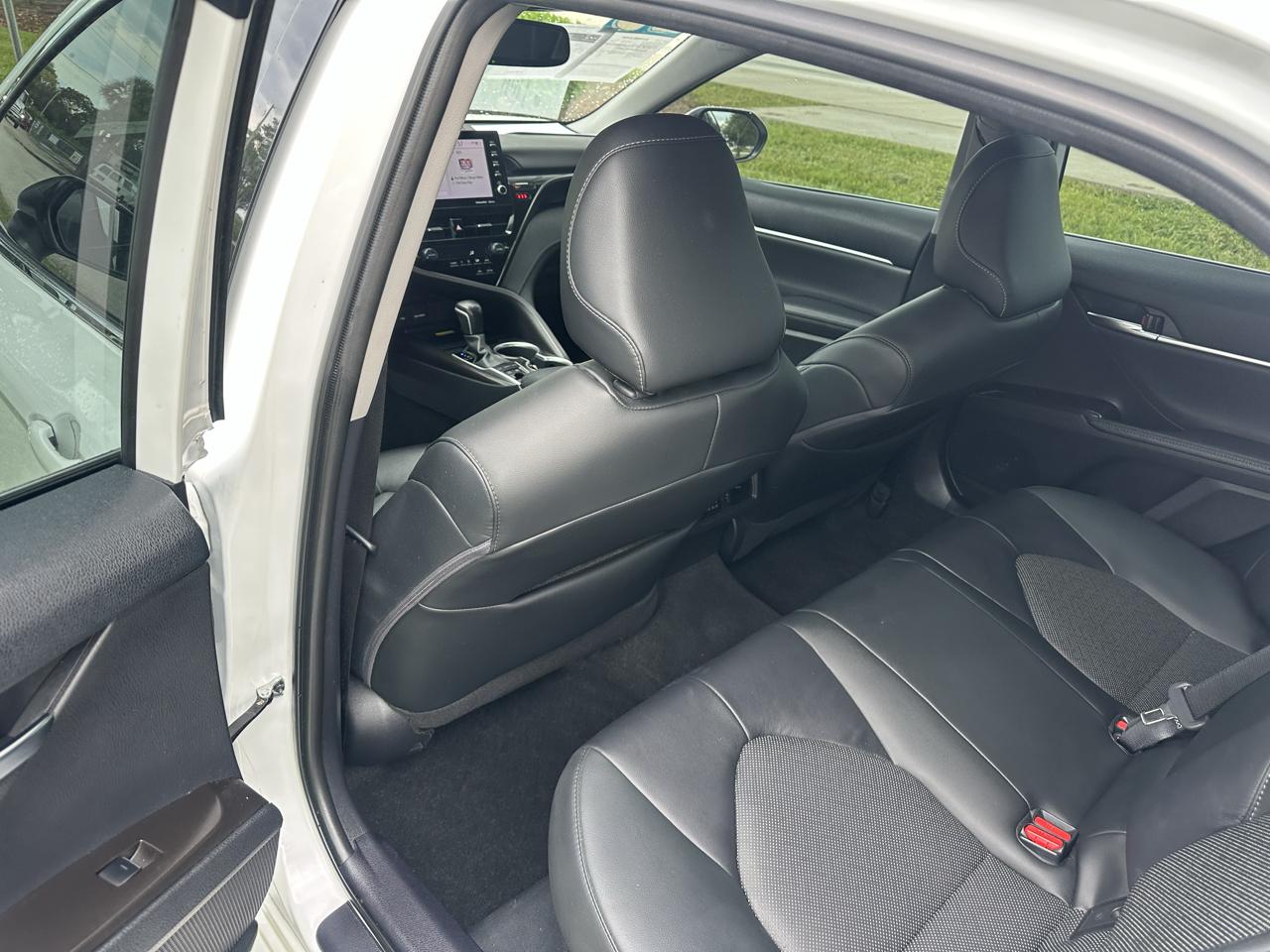 Toyota Camry Hybrid XLE 2023