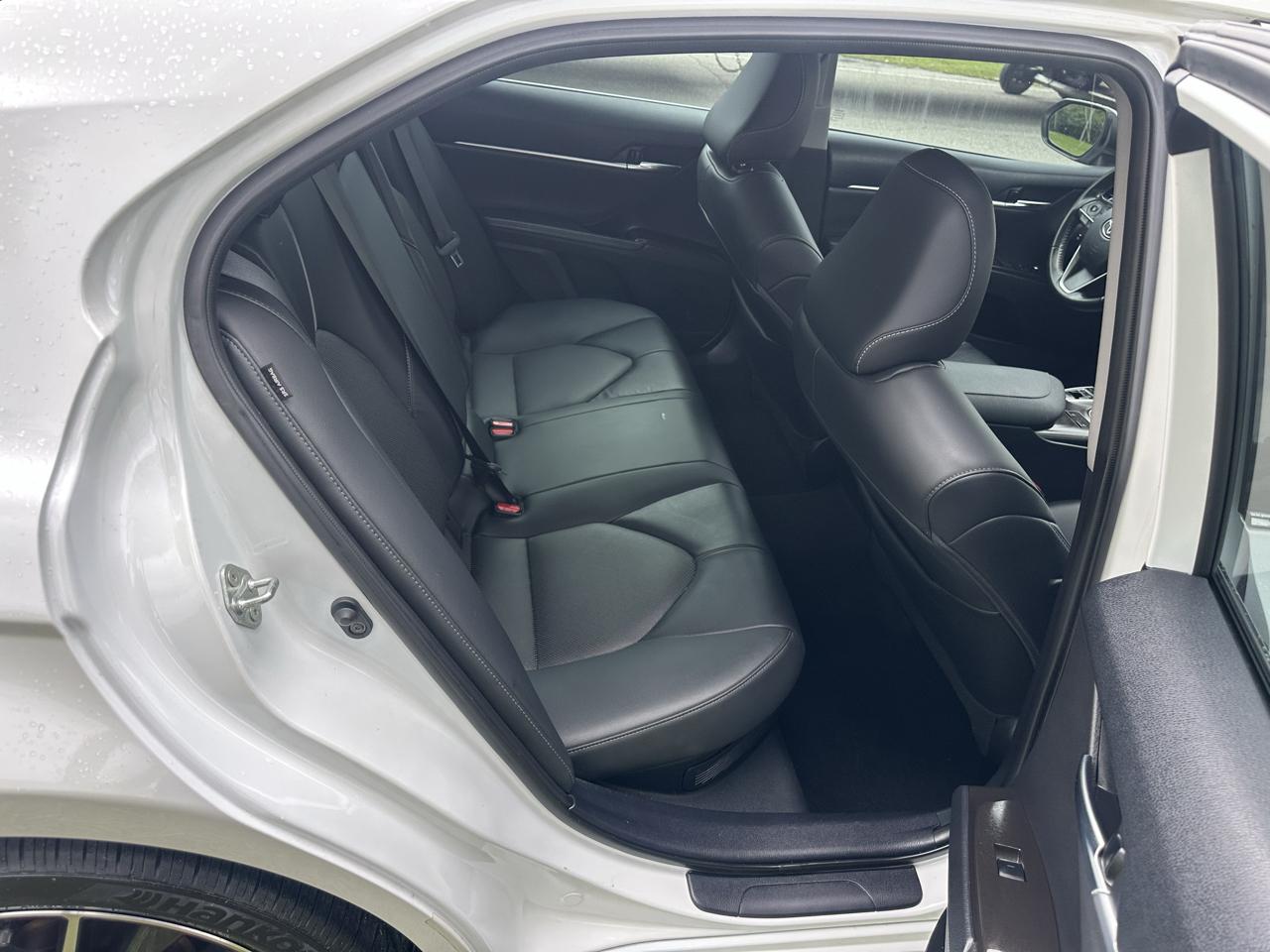 Toyota Camry Hybrid XLE 2023