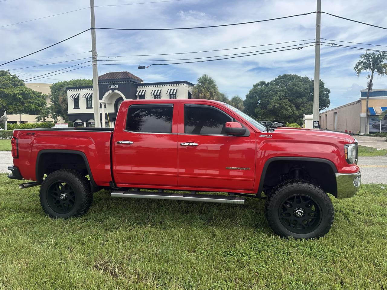 GMC Sierra 1500 4WD Crew Cab 143.5" SLE 2016