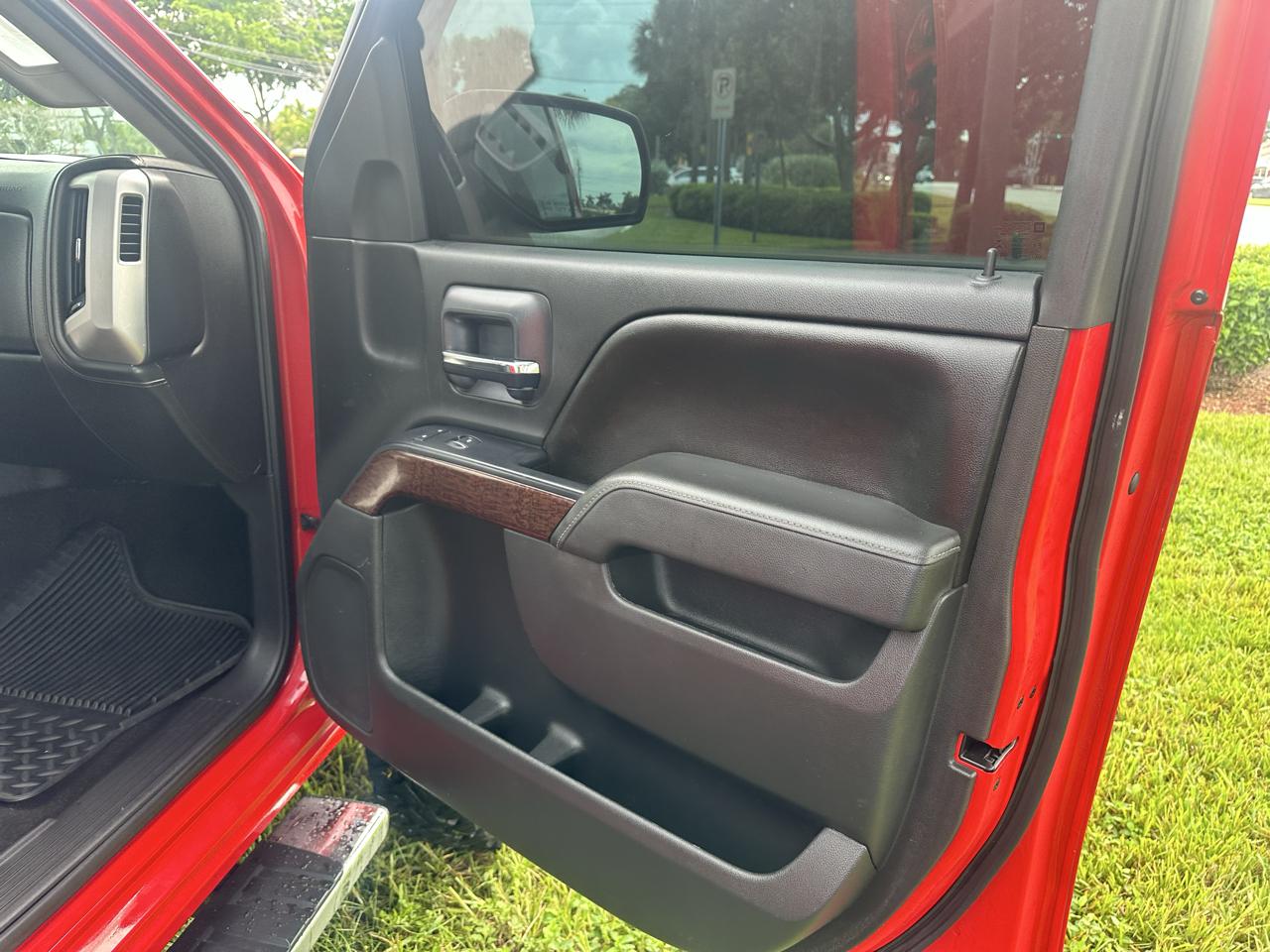 GMC Sierra 1500 4WD Crew Cab 143.5" SLE 2016