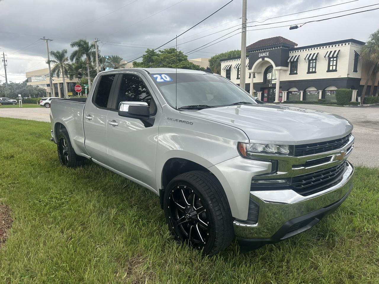 Chevrolet Silverado 1500 1LT Double Cab 2WD 2020