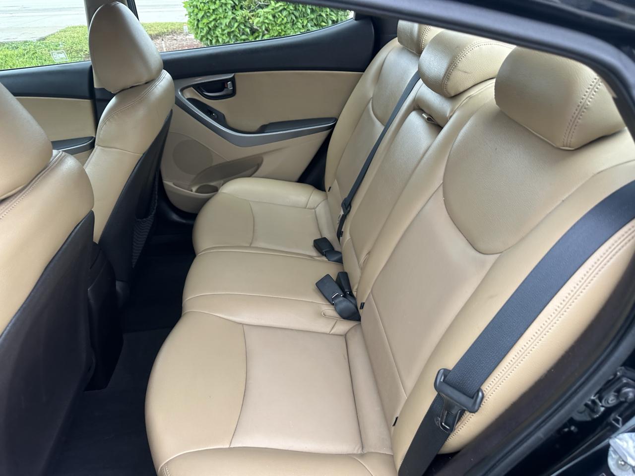 Hyundai Elantra Limited 2012
