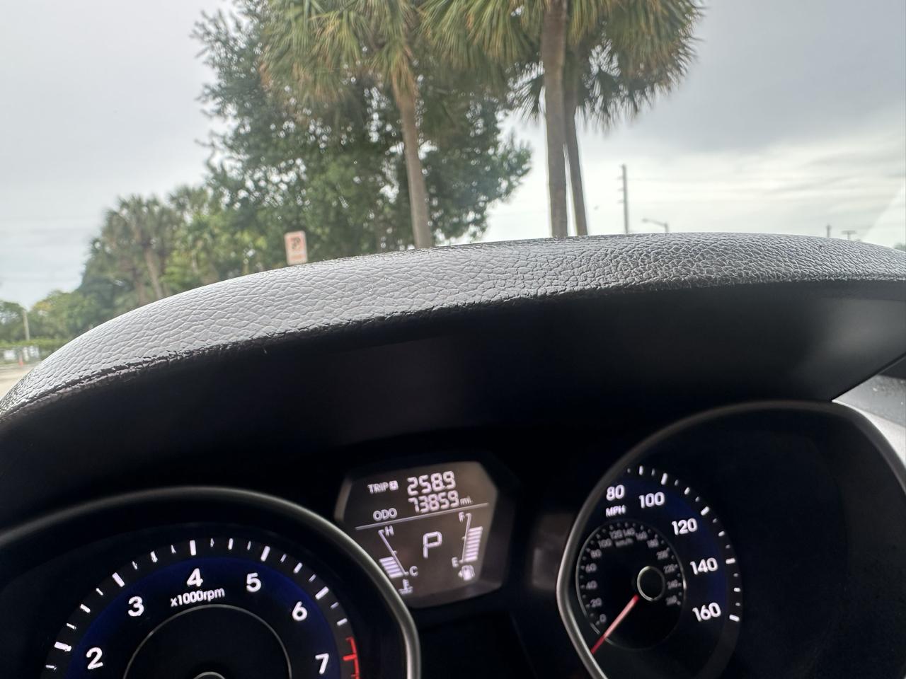 Hyundai Elantra Limited 2012