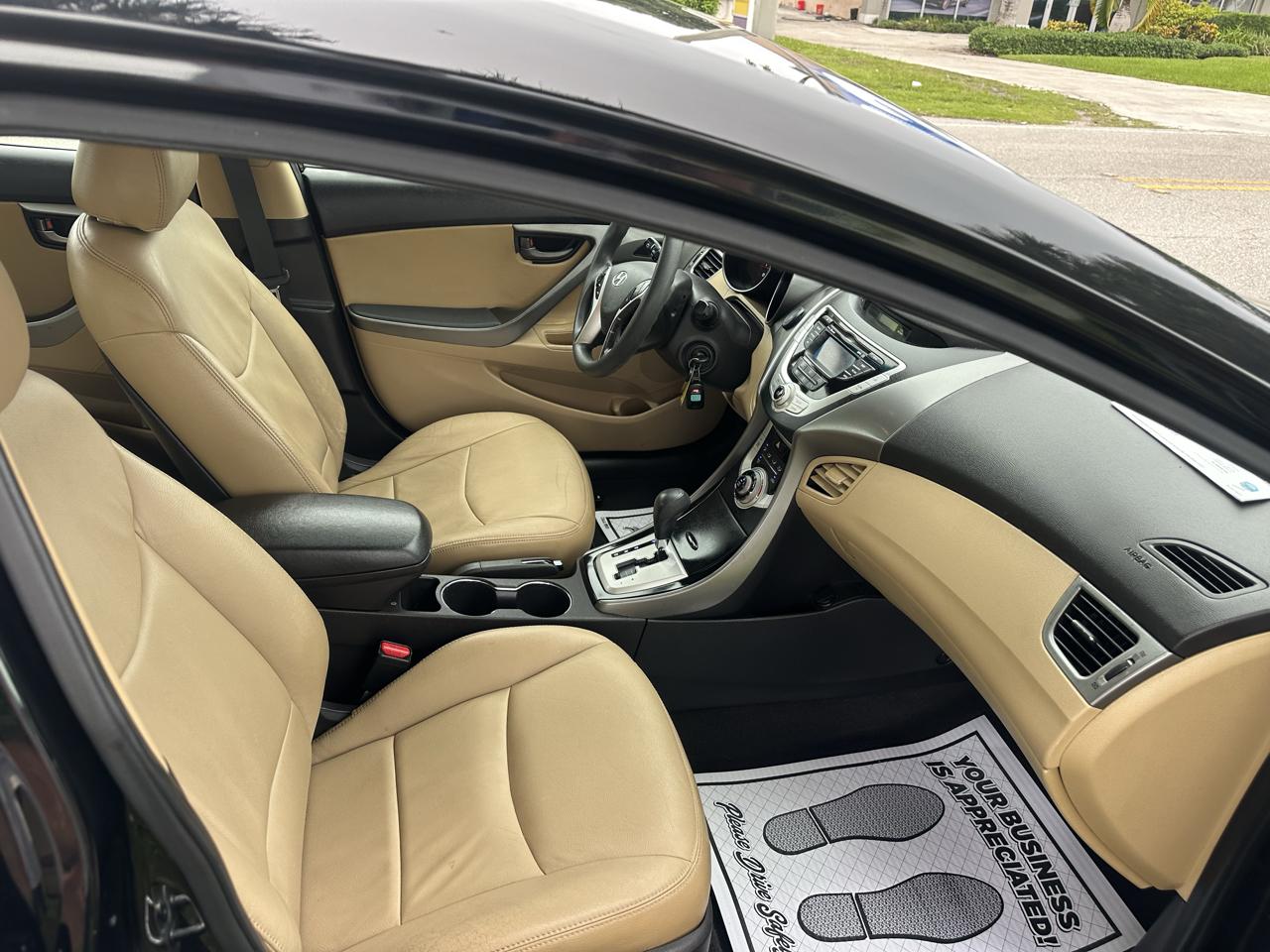 Hyundai Elantra Limited 2012