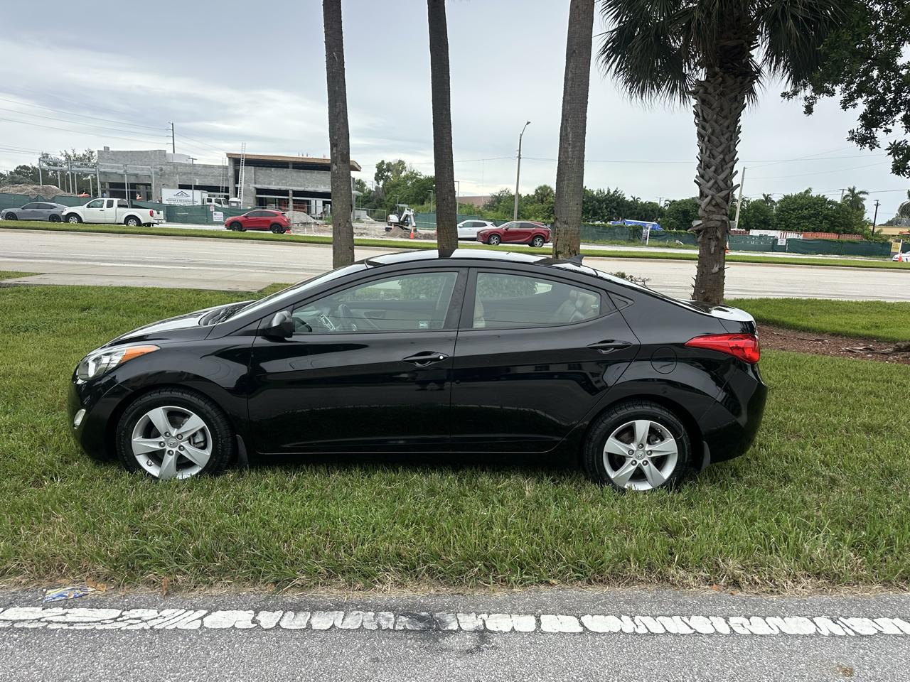 Hyundai Elantra Limited 2012