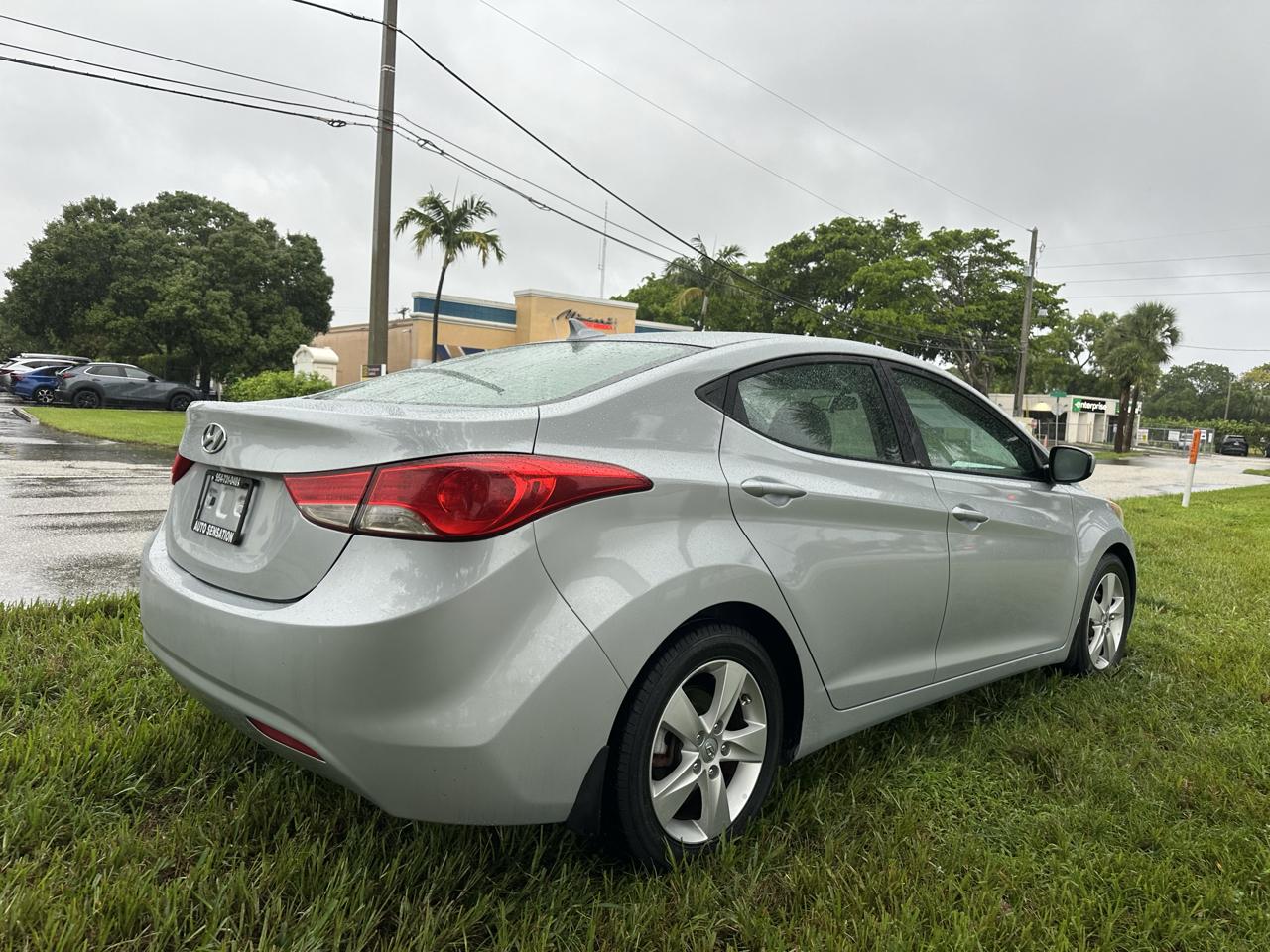Hyundai Elantra Limited 2013