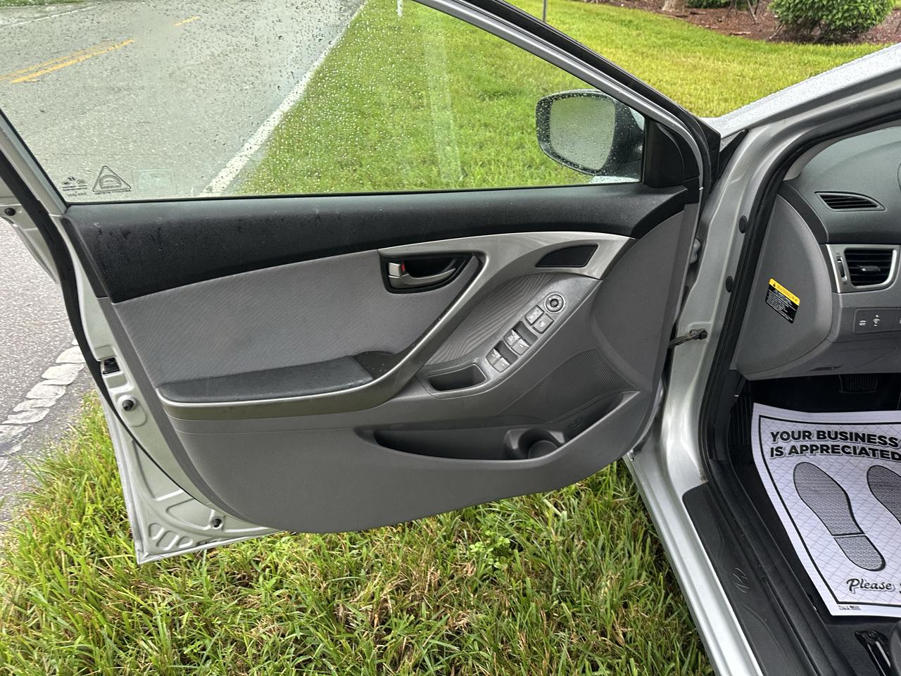 Hyundai Elantra Limited 2013