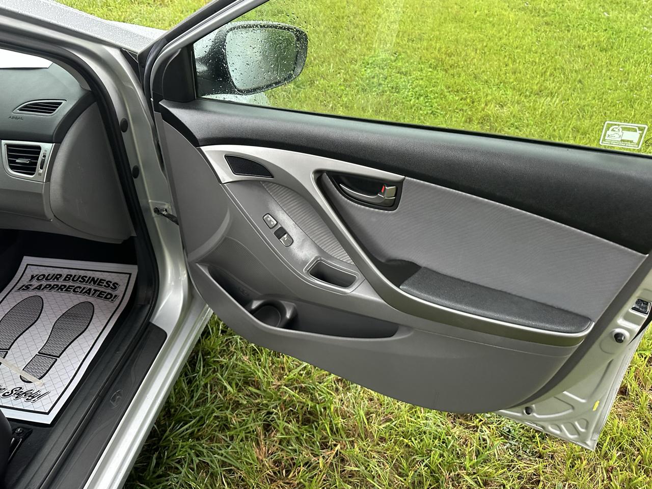 Hyundai Elantra Limited 2013