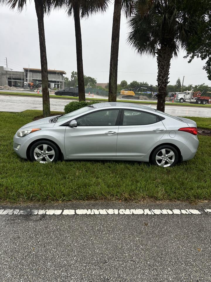 Hyundai Elantra Limited 2013