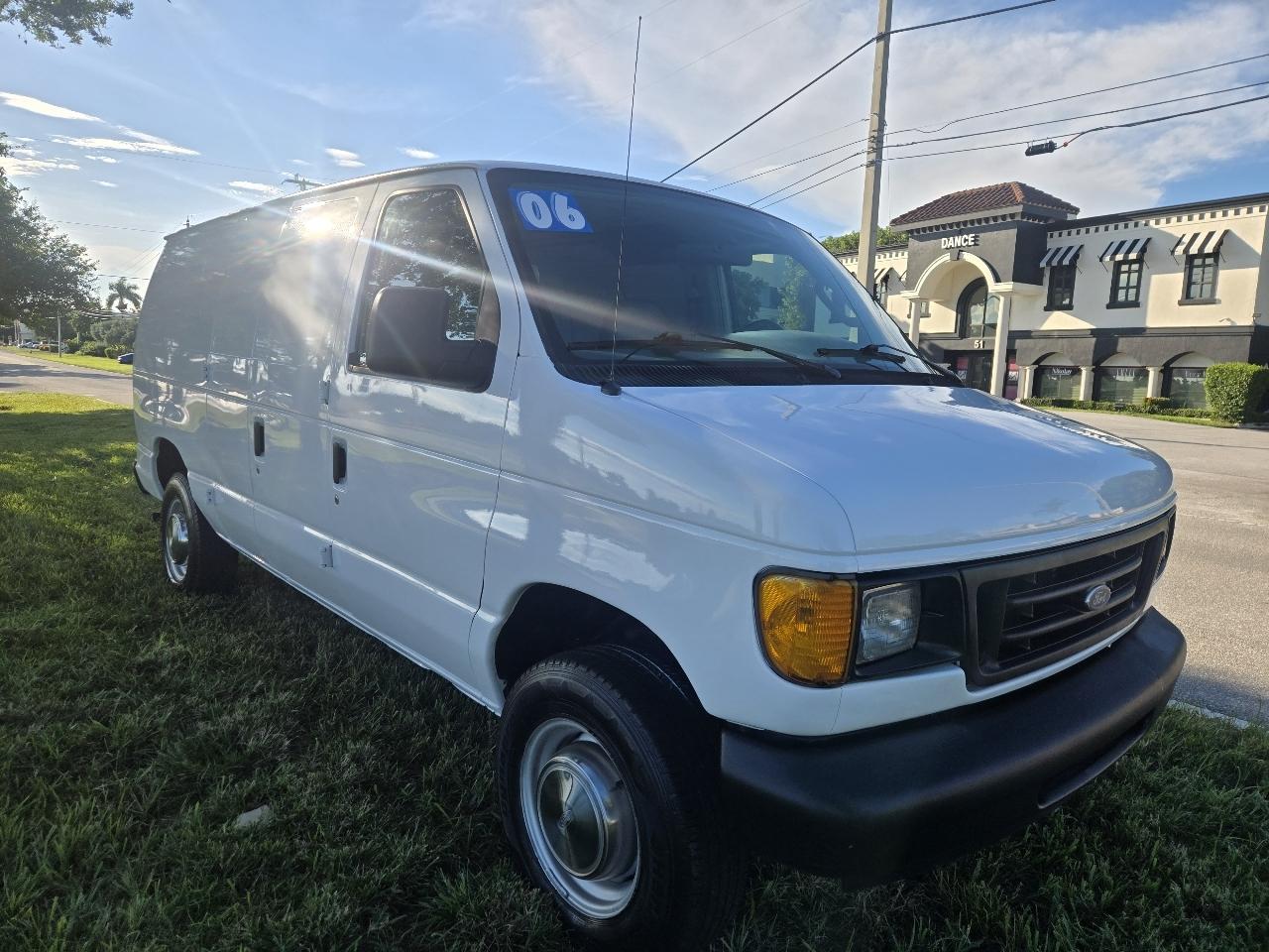 Ford Econoline E-250 2006