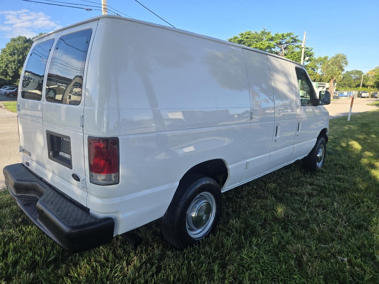Ford Econoline E-250 2006