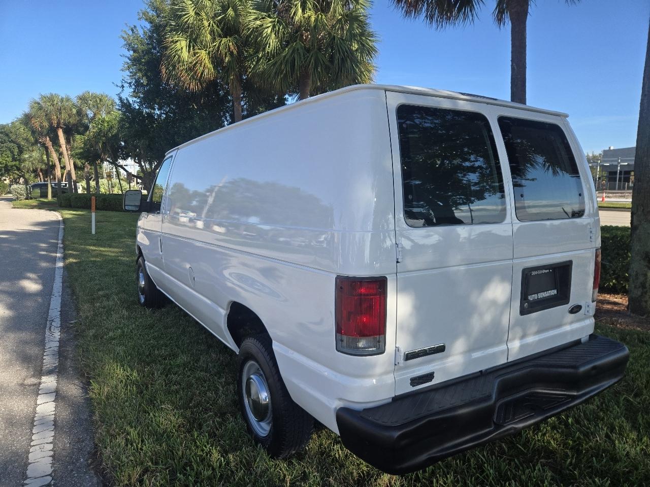 Ford Econoline E-250 2006