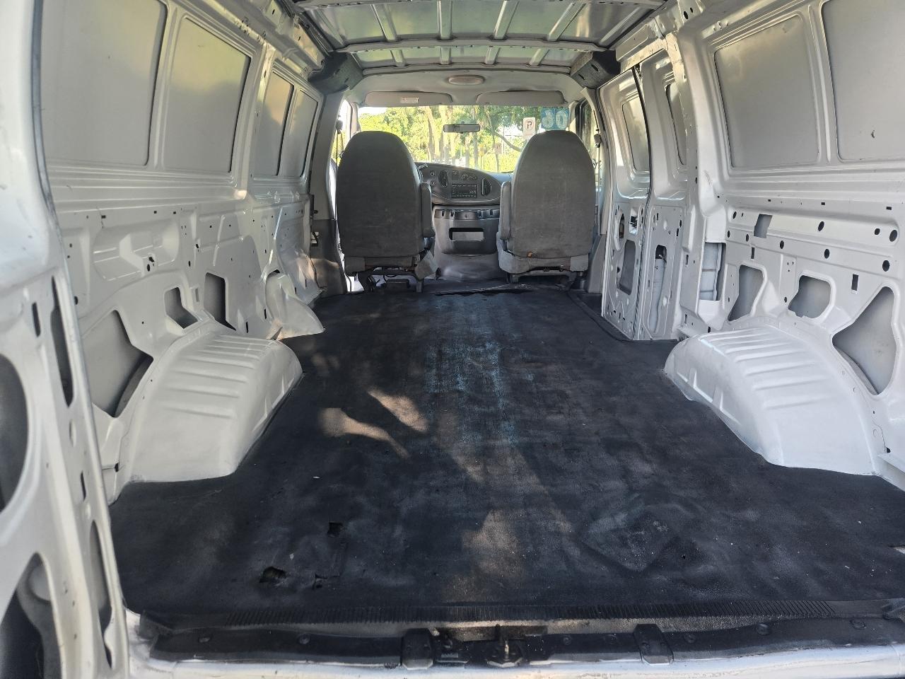 Ford Econoline E-250 2006