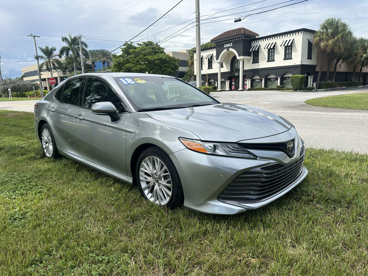 Toyota Camry 4dr Sdn I4 Auto XLE (Natl) 2018