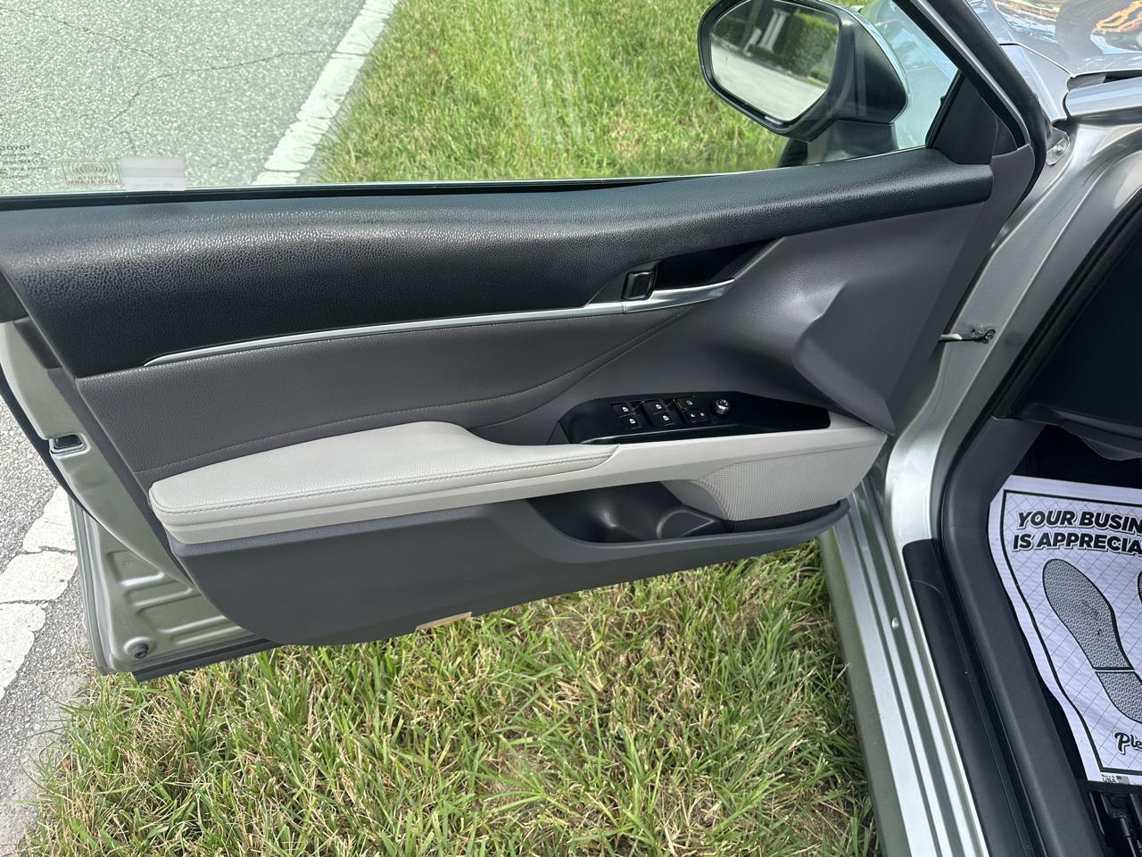 Toyota Camry 4dr Sdn I4 Auto XLE (Natl) 2018
