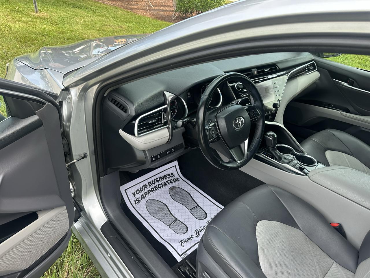 Toyota Camry 4dr Sdn I4 Auto XLE (Natl) 2018