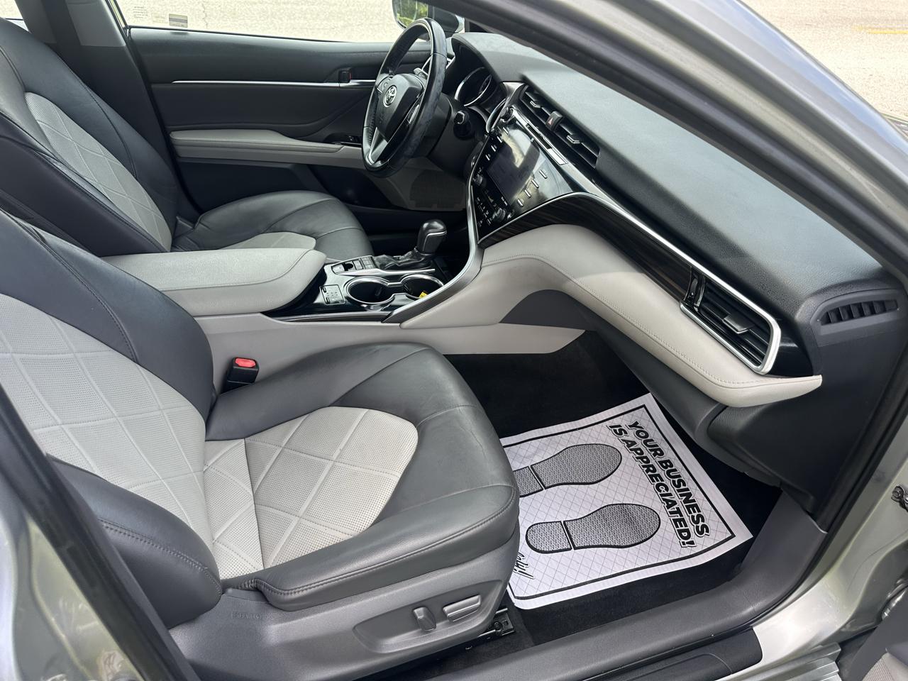 Toyota Camry 4dr Sdn I4 Auto XLE (Natl) 2018