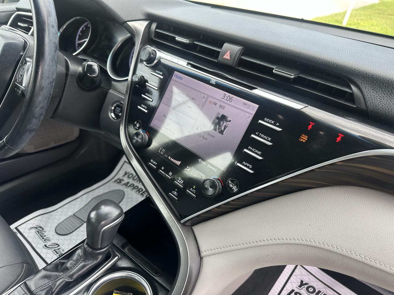 Toyota Camry 4dr Sdn I4 Auto XLE (Natl) 2018