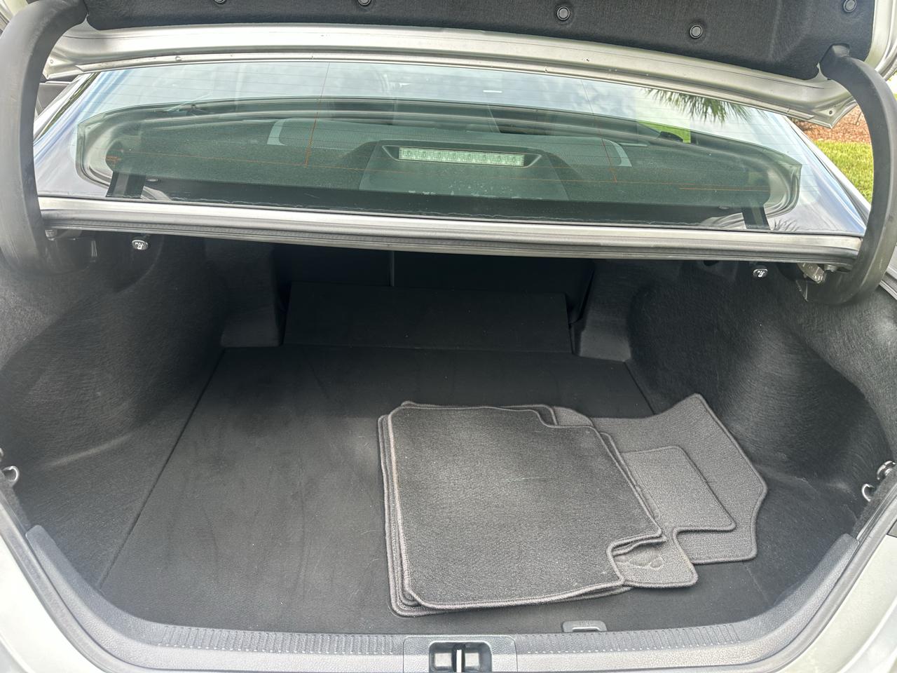 Toyota Camry 4dr Sdn I4 Auto XLE (Natl) 2018