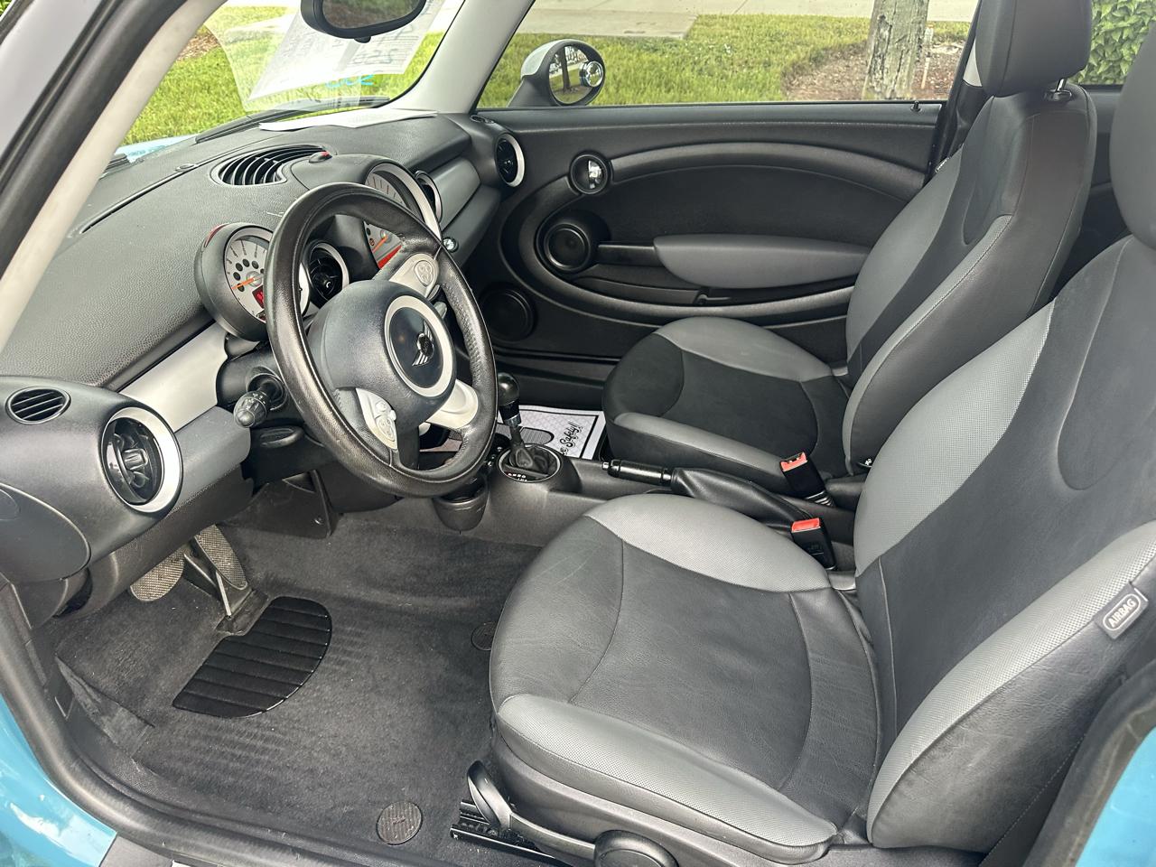 MINI Cooper Base 2010