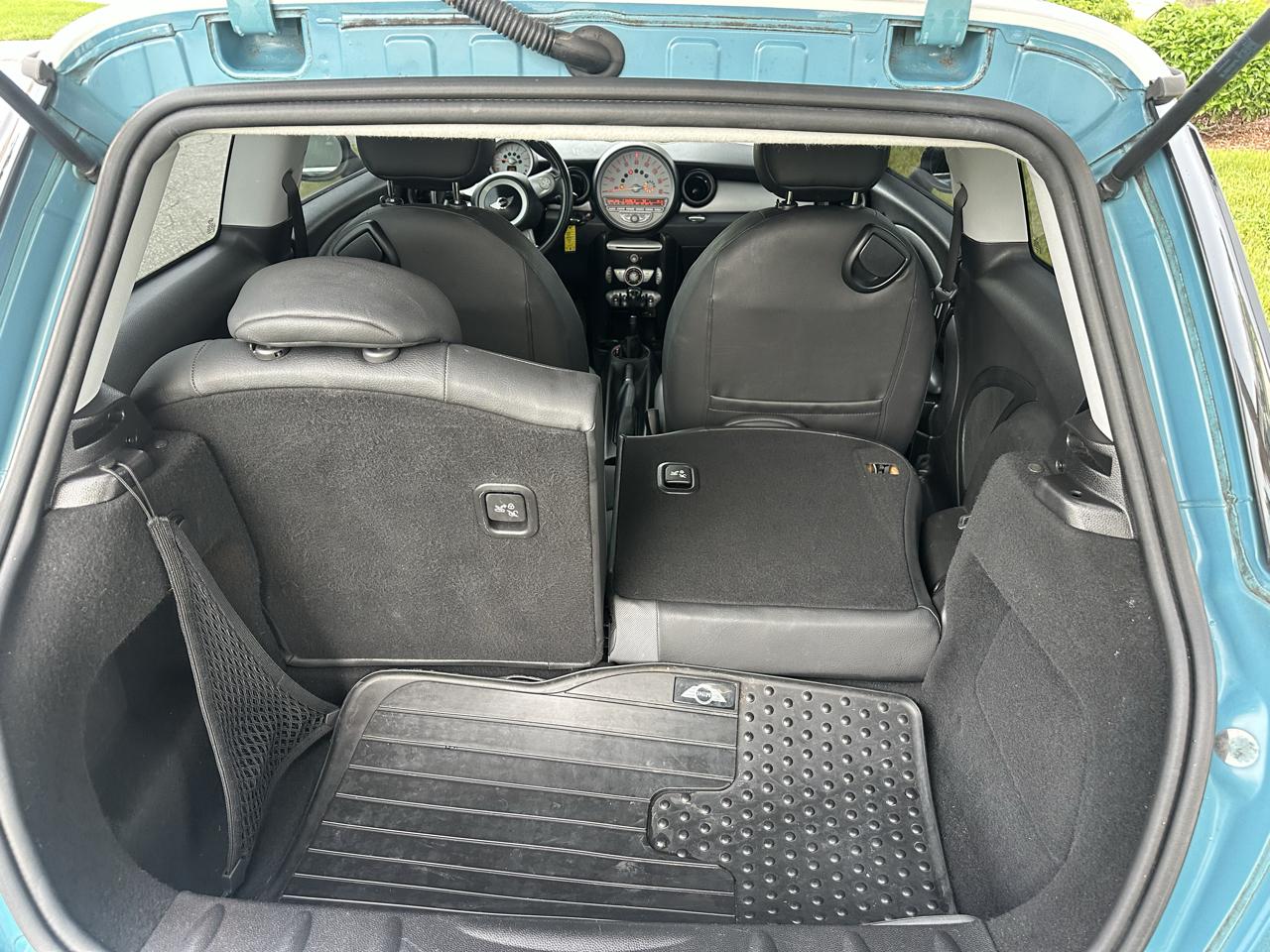 MINI Cooper Base 2010