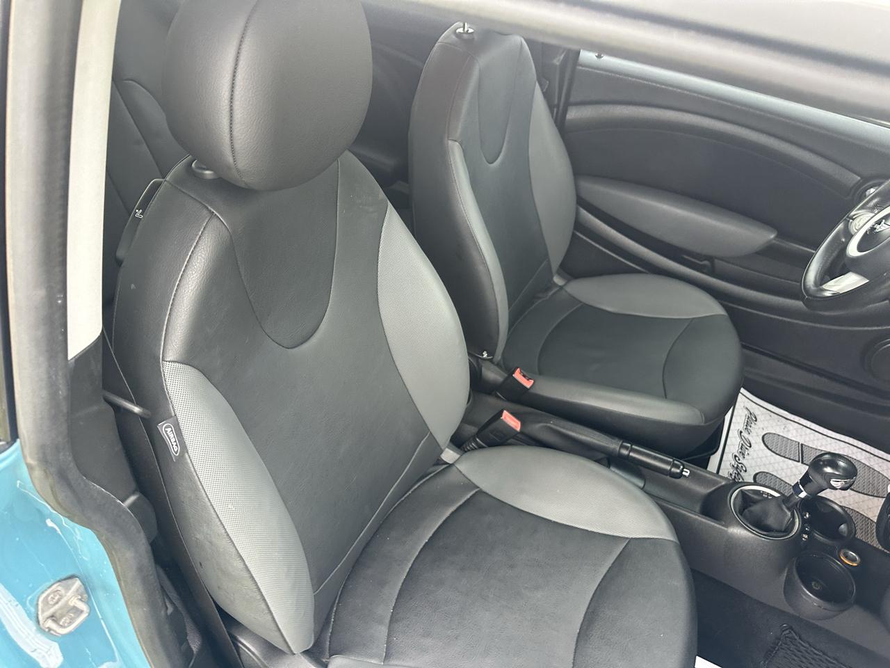 MINI Cooper Base 2010