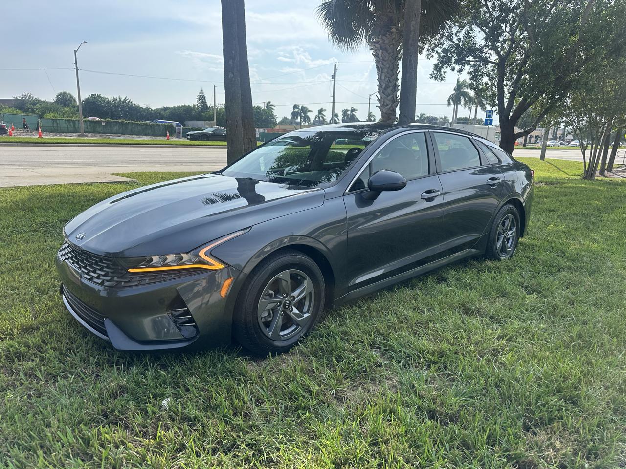 Kia K5 LXS 2021